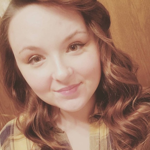 Profile Picture of Rachel Edlund (@redlund14) on Poshmark