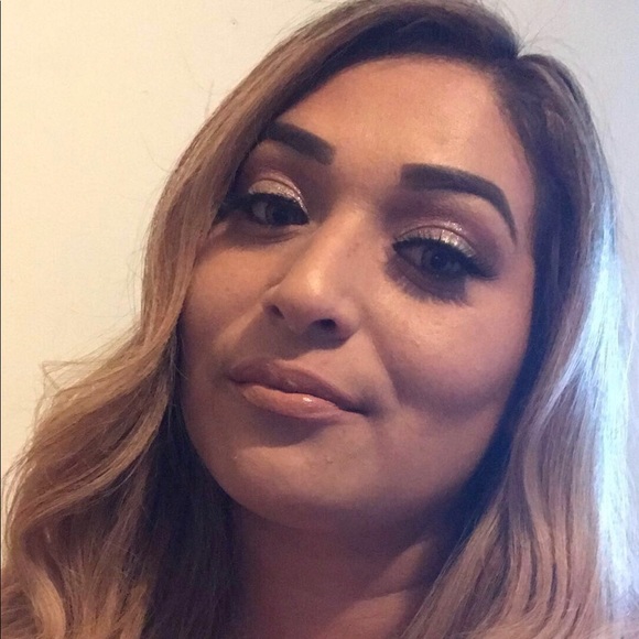 Profile Picture of Janet Marron (@jmarron1210) on Poshmark