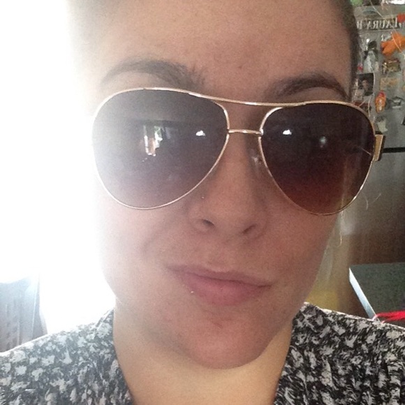 Profile Picture of Felicia Brusoe (@fbrusoe) on Poshmark