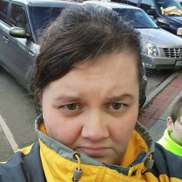 Profile Picture of Tina Moores (@married2aprince) on Poshmark