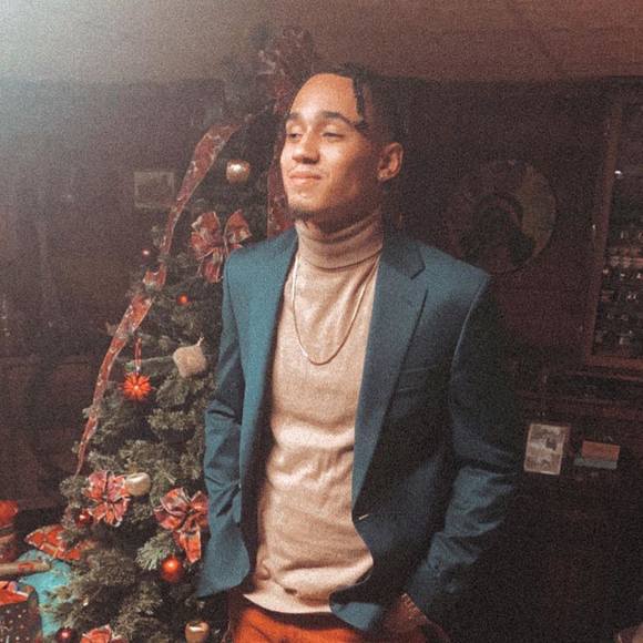 Profile Picture of Justin Knight (@jay3boe) on Poshmark
