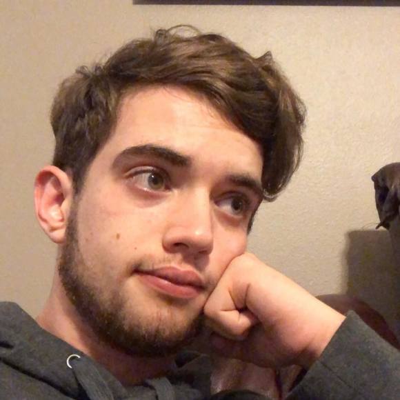 Profile Picture of Caleb Lorren (@cdlorren) on Poshmark