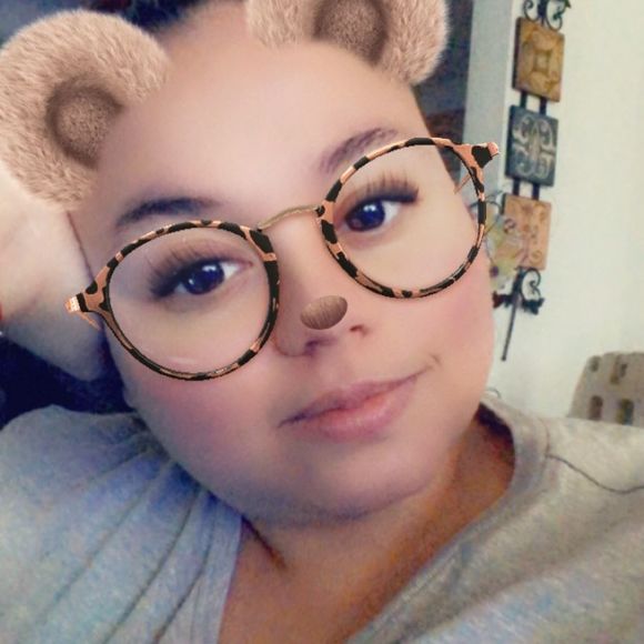 Profile Picture of Liina Wiina (@lina42292_) on Poshmark