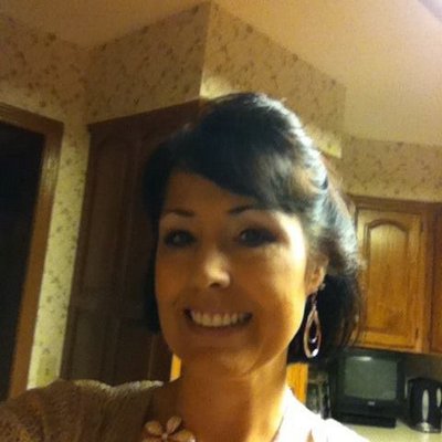 Profile Picture of Cindy Oakes (@cindybelindy61) on Twitter