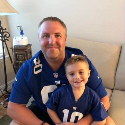 Profile Picture of Jeffrey Compton (@Jeffrey11151925) on Twitter