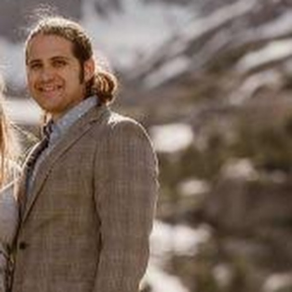 Profile Picture of Jonathan Groomer (@greengroomer) on Poshmark