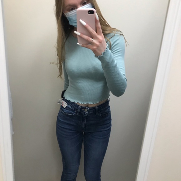 Sanibel Cropf - Poshmark Profile Picture of Sanibel Cropf (@sanibelc) on Poshmark