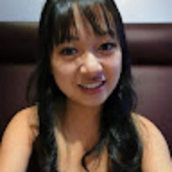 Profile Picture of Luyen, leanne Nguyen (@lknguyen23) on Poshmark