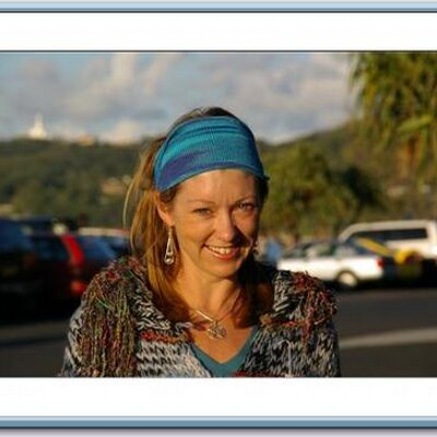 Profile Picture of Helen Goss (@RaniKarachi) on Twitter