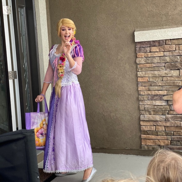 Profile Picture of Clint Mendinsky (@yksnidnem) on Poshmark