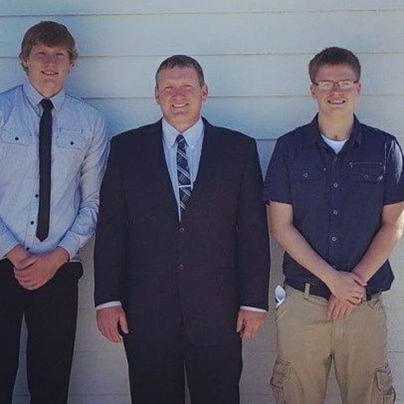 Profile Picture of Derek Julian (@derekjulian) on Poshmark