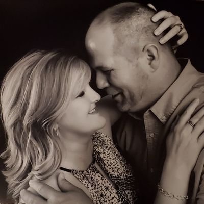 Profile Picture of Joe Hewett (@8b2ccfdc260e429) on Twitter