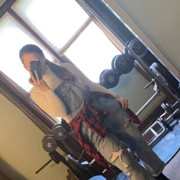 Profile Picture of Justine Kohli (@justiejo96) on Poshmark