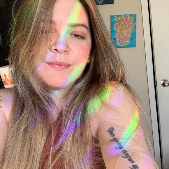 Profile Picture of Emilee Engelhard (@emsays) on Poshmark