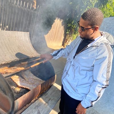 Profile Picture of Iverson Mitchell (@IversonMitchel2) on Twitter