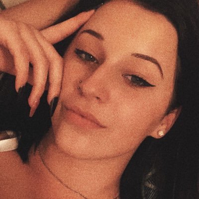 Profile Picture of Cintia Romsics (@CRomsics) on Twitter
