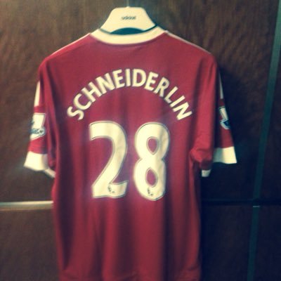 Profile Picture of Tom Mullan (@Tommullan8) on Twitter
