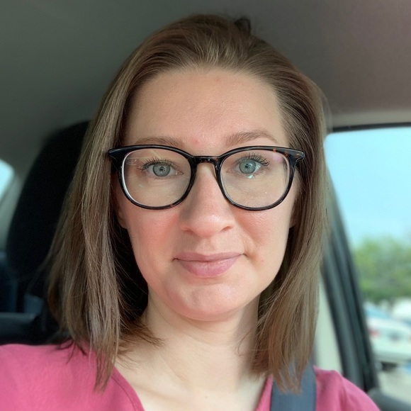 Profile Picture of Melissa Hornbuckle (@mellyjh) on Poshmark