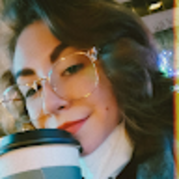 Profile Picture of Bianca Velazquez (@petitchaeri) on Poshmark