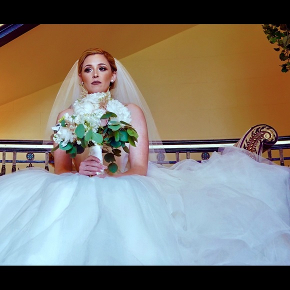 Profile Picture of Elizabeth Bumpus (@elbumpus) on Poshmark