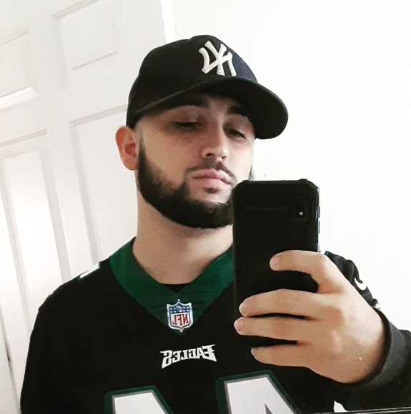 Profile Picture of Alex Nunes (@bignunes09) on Poshmark