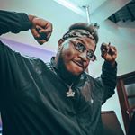 Profile Picture of H . O . A  🕊 (@peruzzi_vibes) on Instagram