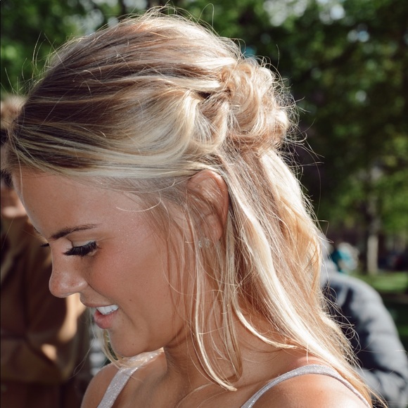 Profile Picture of Josie Evenhouse (@josieevenhouse) on Poshmark
