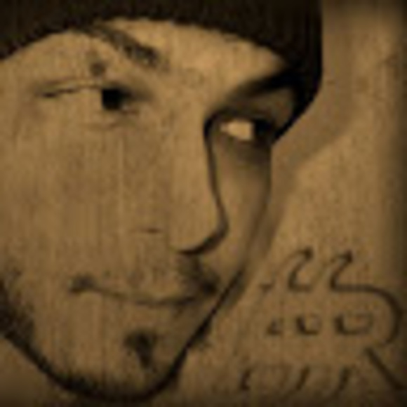 Profile Picture of Alex Tamayo (@airicrelevant) on Poshmark