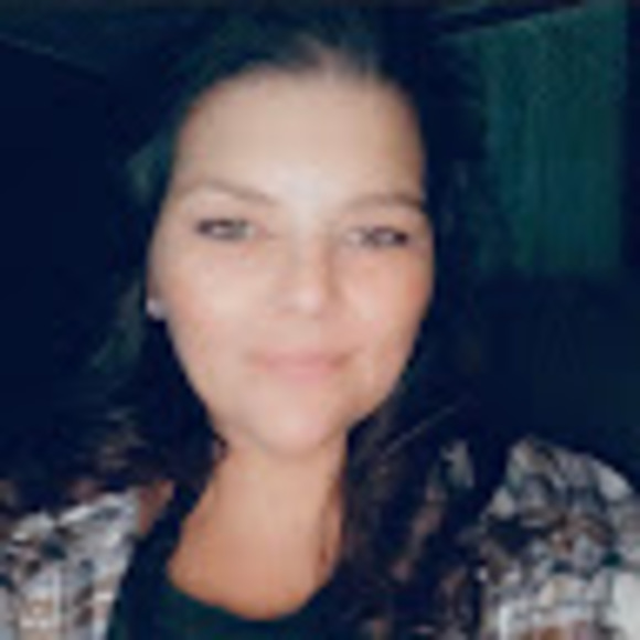 Profile Picture of Kacey Jetty (@kaceyjetty) on Poshmark
