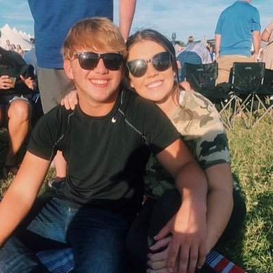 Profile Picture of Taylor Ramsey (@T_leigh14) on Twitter