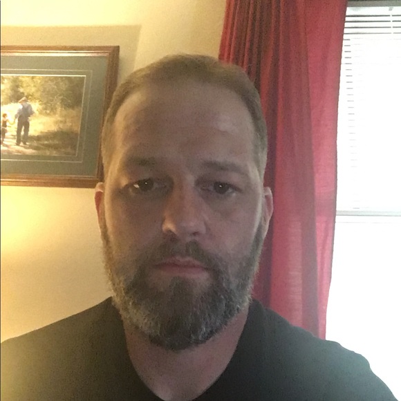 Profile Picture of Michael Malueg (@mmalueg) on Poshmark