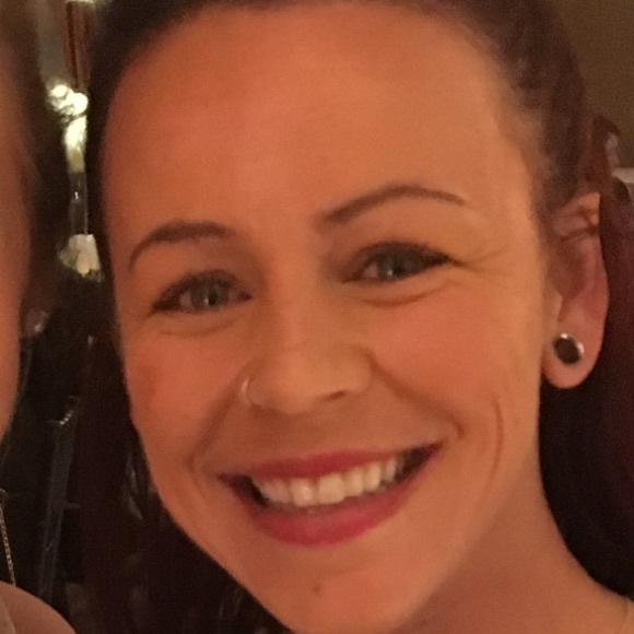 Profile Picture of Lala Lemon (@hulalace) on Poshmark