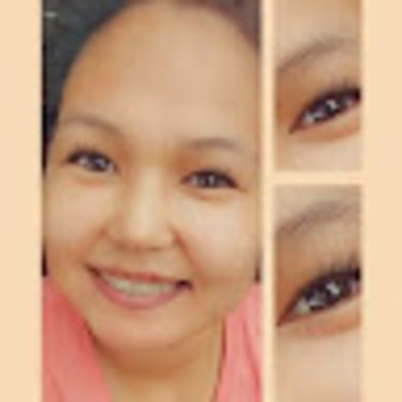 Profile Picture of Shanae Lomack (@shanaelomack272) on Poshmark