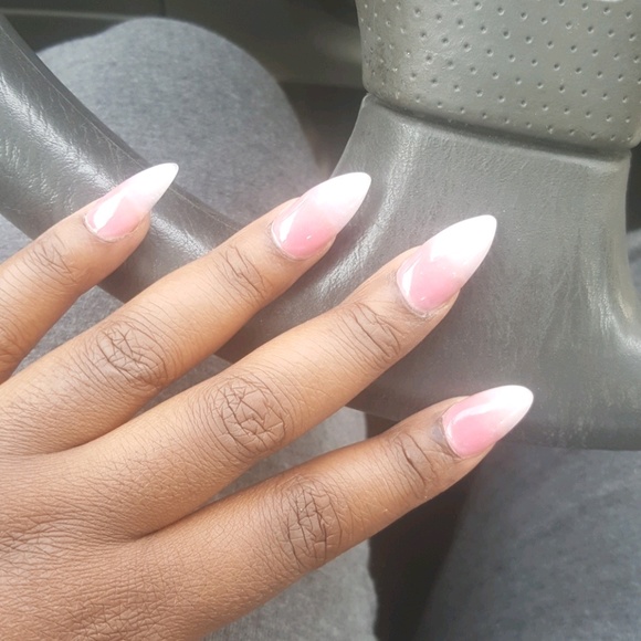 Profile Picture of Arien Laplace (@alogan9) on Poshmark