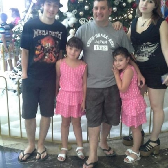 Profile Picture of Daniel Olguin (@danielolguin922) on Poshmark