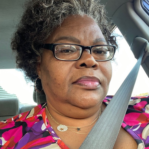Profile Picture of Tammie Richardson-whetstone (@ttrichwhet) on Poshmark