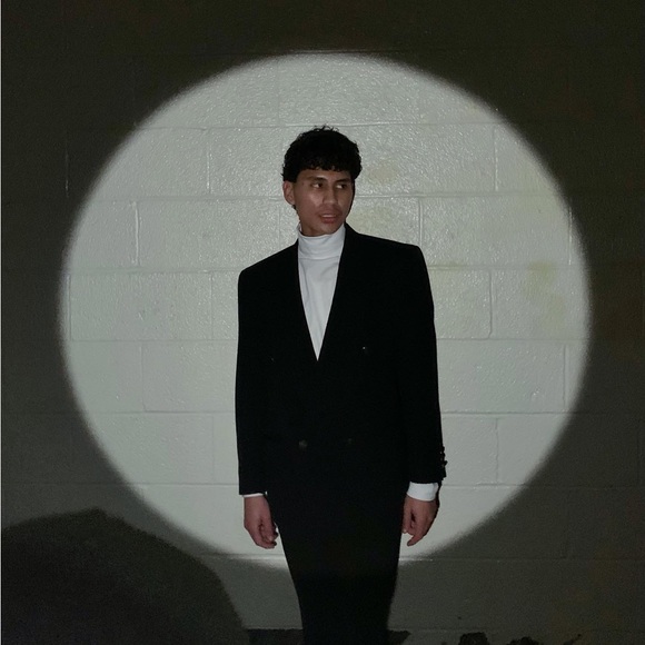 Profile Picture of Joseph Posadas (@josephposadaas) on Poshmark