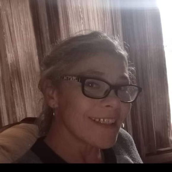 Profile Picture of Tonja Renick (@tonjarenick43) on Poshmark