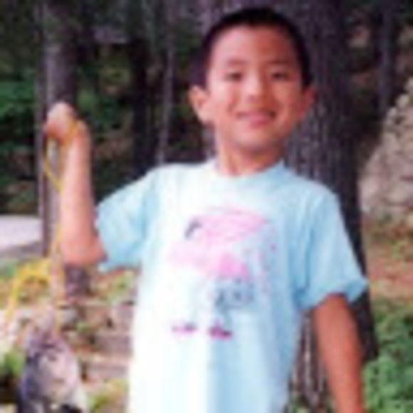 Profile Picture of Yunwei Chen (@yooners) on Poshmark