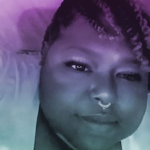 Profile Picture of Carlotta Smith (@kymom2016) on Poshmark