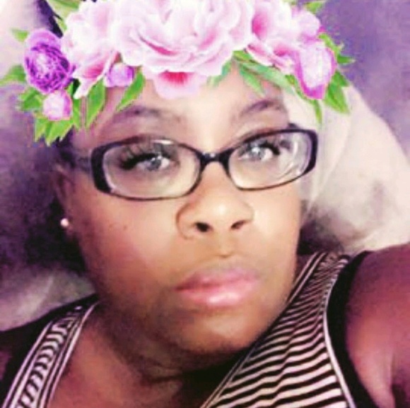 Profile Picture of Monica Willett (@mwillmade83) on Poshmark