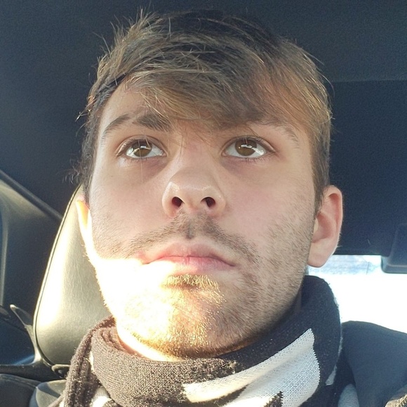 Profile Picture of Connor Pratt (@phazed16) on Poshmark