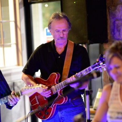 Profile Picture of Michael Trowbridge (@trowbass) on Twitter