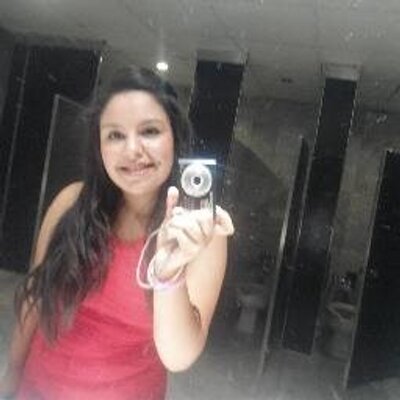 Profile Picture of Pamela Castillo (@pameecastii) on Twitter