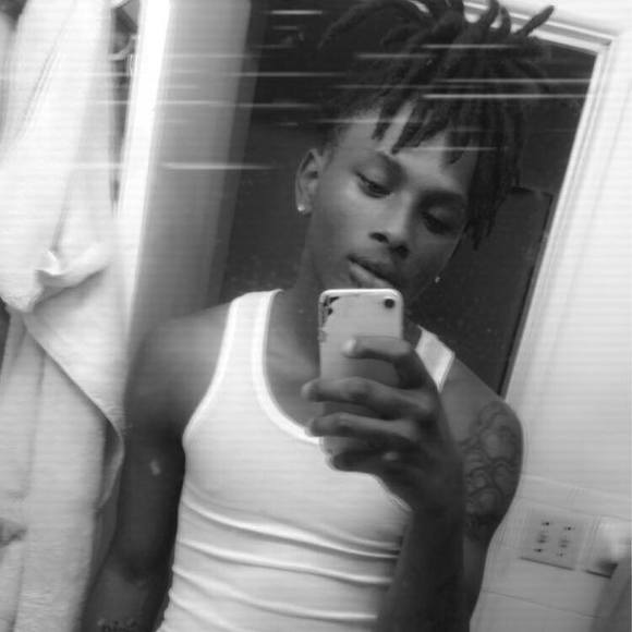 Profile Picture of Qiavonni Byers (@qiavonni2000) on Poshmark