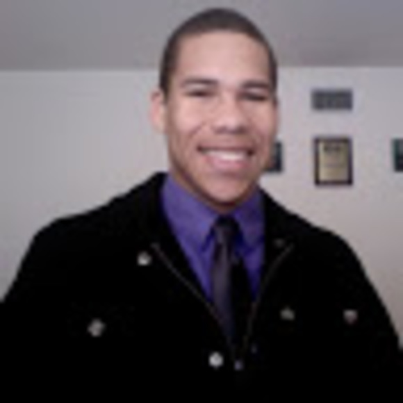 Profile Picture of Joshua Owens (@josharkboy) on Poshmark