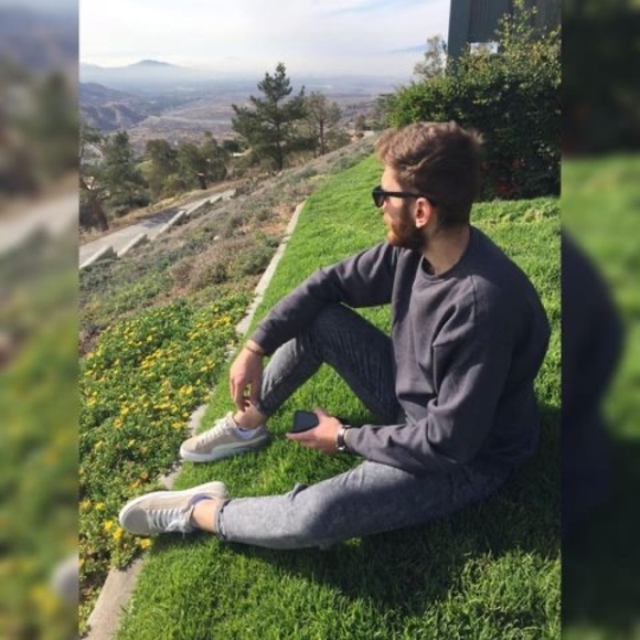 Profile Picture of Alexander Alasad (@alexanderalasad) on Poshmark