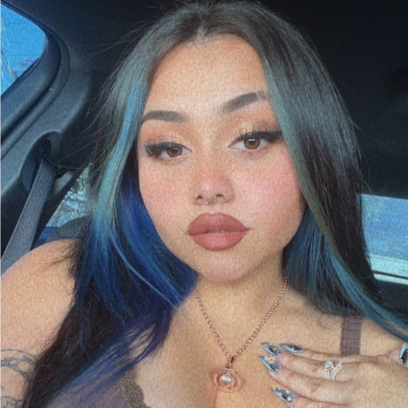 Profile Picture of Mireya Hidalgo (@yayuhxz) on Poshmark