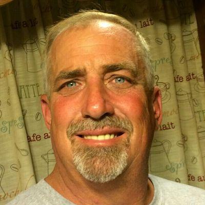Profile Picture of Bob Skowronek (@mack580000) on Twitter