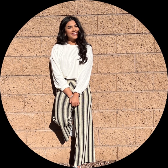 Profile Picture of Diana Tovar (@dicatoro) on Poshmark